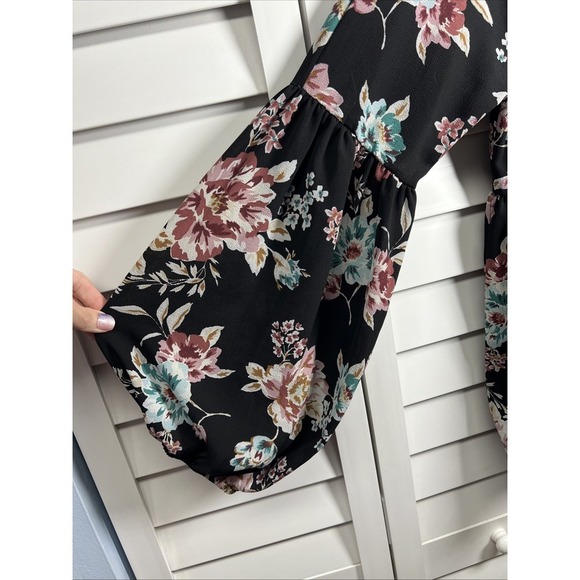 Altar'd State Floral Balloon Sleeve Tie Neck Tiered Babydoll Top Size Medium - Picture 4 of 9